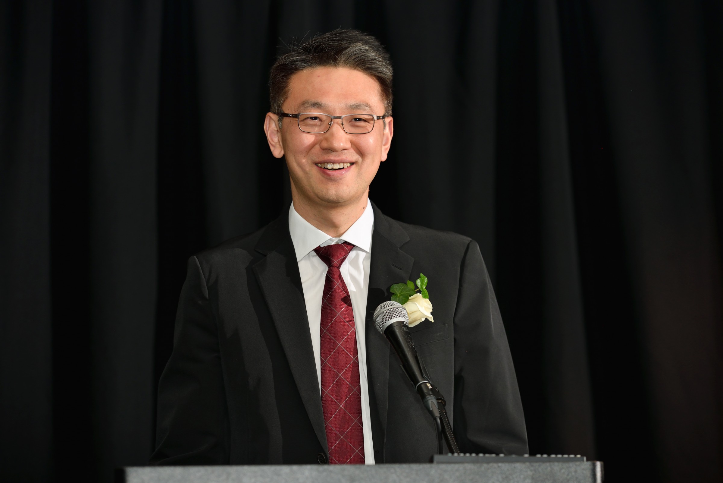 Yunhao Liu received the MSU College of Engineering Computer Science and Engineering Distinguished Alumni Award in May 2017.