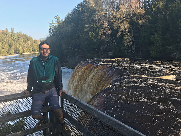 Juan Sebastian Hernandez-Suarez received the Fitch Beach Award for biosystems and agricultural engineering.