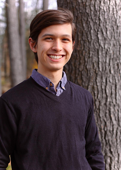 Alumni Distinguished Scholar Xavier Lewis