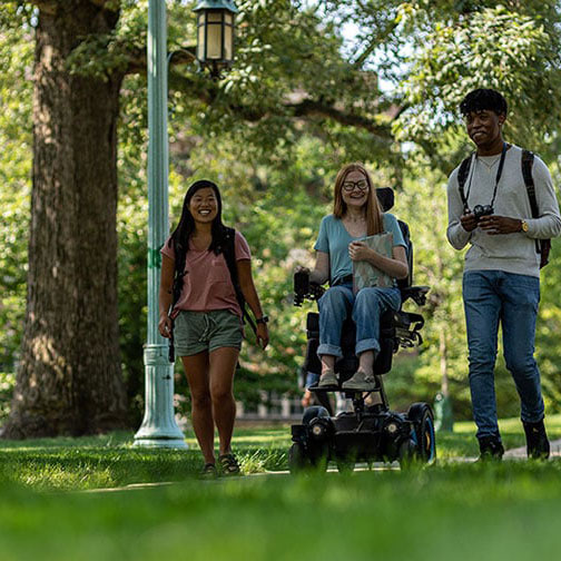 3 students on campus