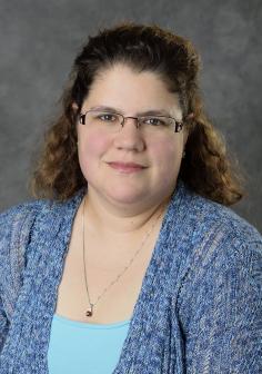 Professional Headshot of Laura Genik