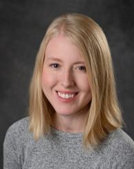 Professional Headshot of Lindsay Naylor