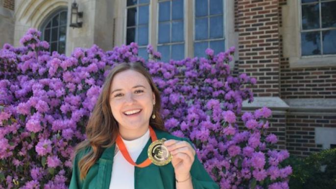 Engineering awards Undergraduate Student Service honors