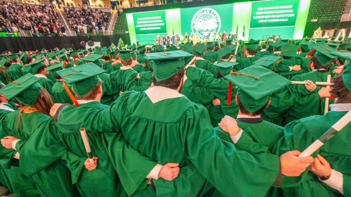 Eight Engineering graduates receive Board of Trustees’ Award for academic excellence, 4.0 GPA