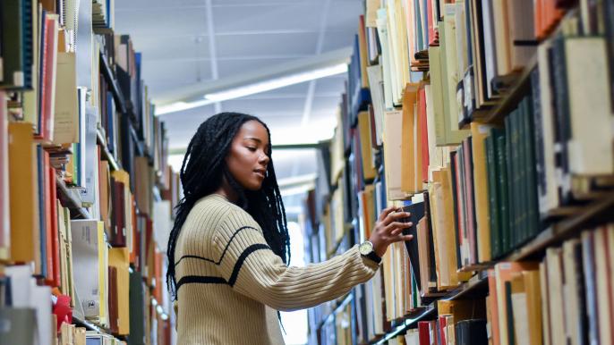 Engineering awards Undergraduate Student Service honors