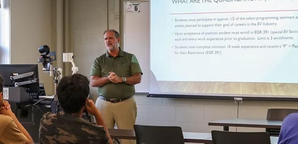 Garth-teaching-students