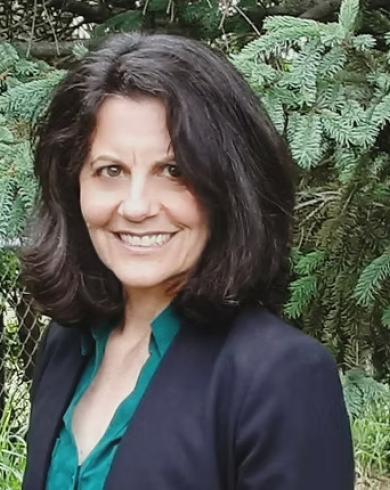 Professional Headshot of Jane Evarian