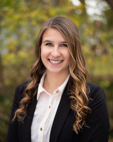 Professional Headshot of Christina Wischer