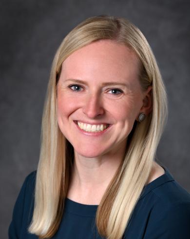 Professional Headshot of Elizabeth Kubias