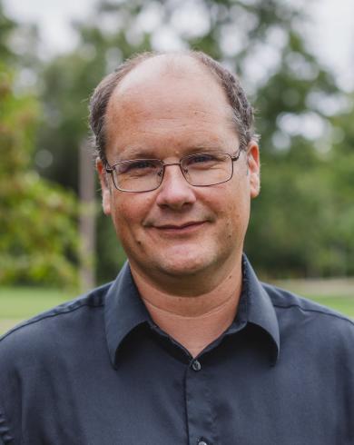 Professional Headshot of Mark Iwen