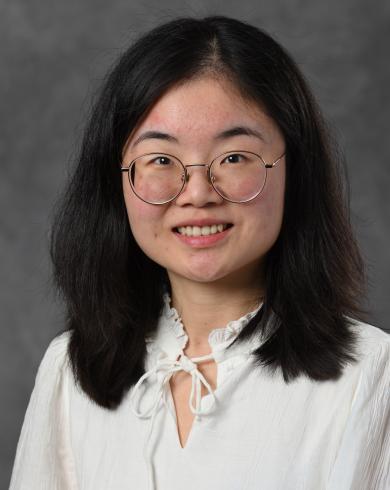 Professional Headshot of Manni Liu
