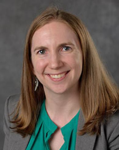 Professional Headshot of Elizabeth Munch