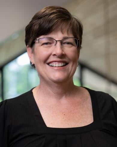 Professional Headshot of Laura Seymour