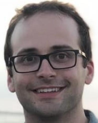 Professional Headshot of Josh Siegel