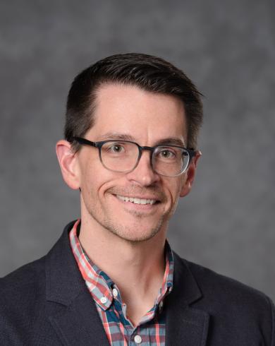 Professional Headshot of Devin Silva