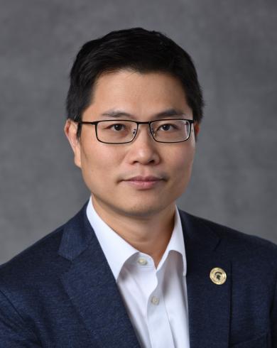 Professional Headshot of Weiyi Lu