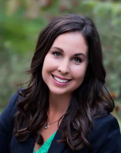 Professional Headshot of Kaleigh Jaeger-Hale