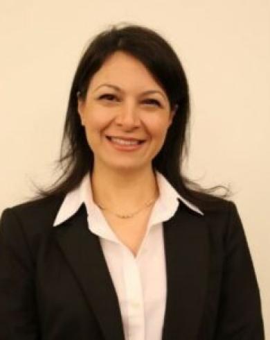 Professional Headshot of Bahar Aliakbarian