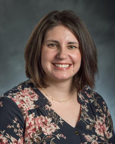 Professional Headshot of Kari Ceo-Grulke