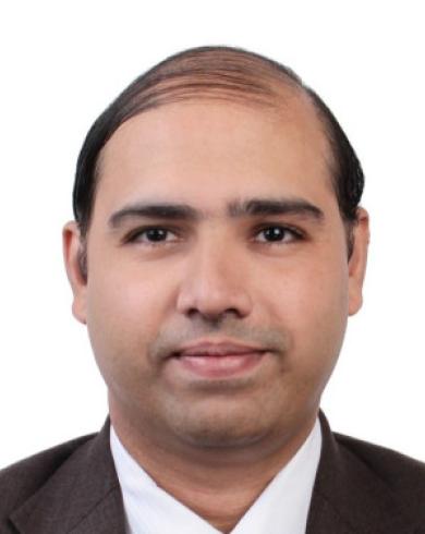 Professional Headshot of Karthik Nandakumar