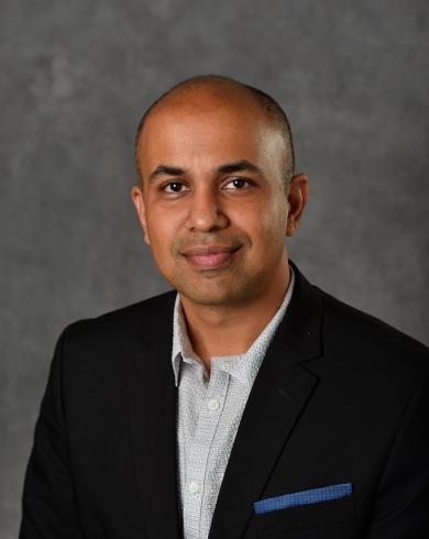 Professional Headshot of Shaunak Bopardikar