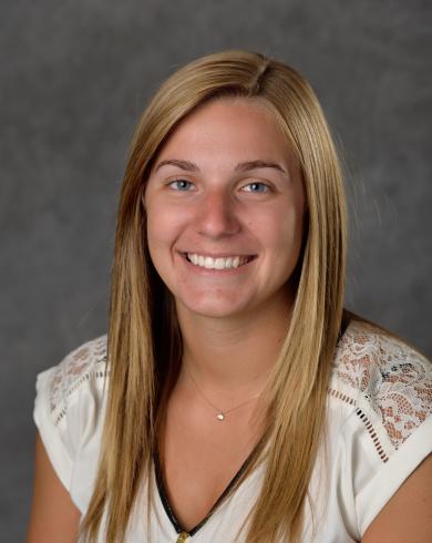 Professional Headshot of Bailey Weber