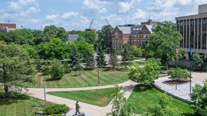 40 College of Engineering graduates receive Board of Trustees’ Award for academic excellence, 4.0 GPA