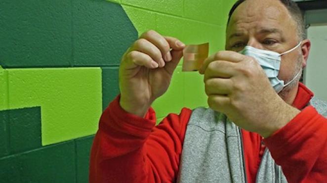Creating wearables to test for dangerous pollutants