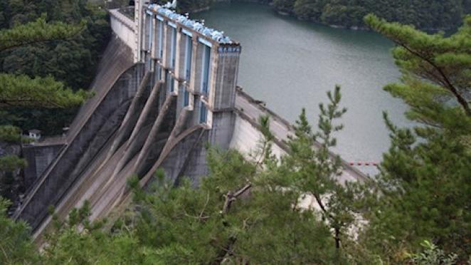 Mitigating floods in extreme weather